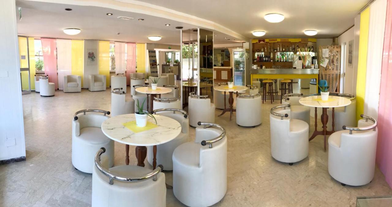 Hotel Naica Rimini Exterior photo