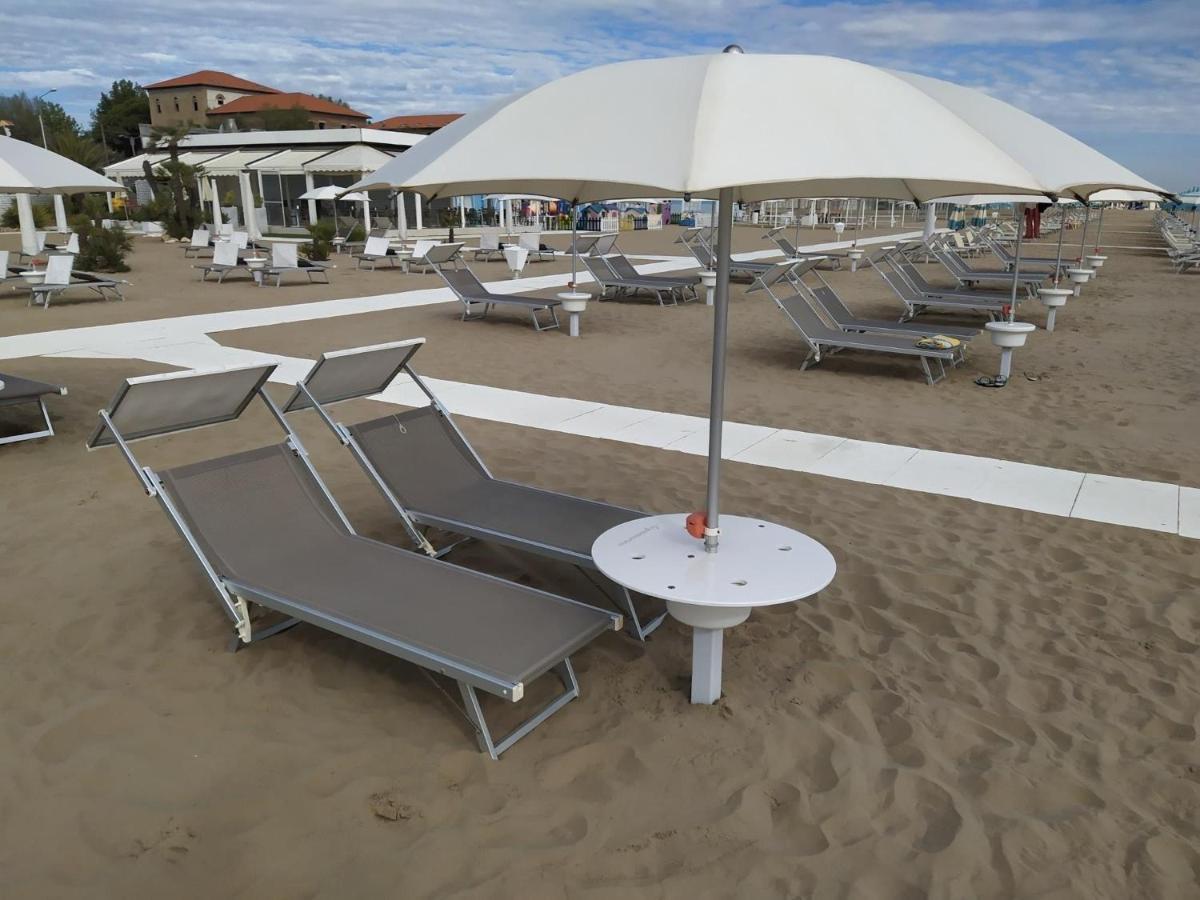 Hotel Naica Rimini Exterior photo