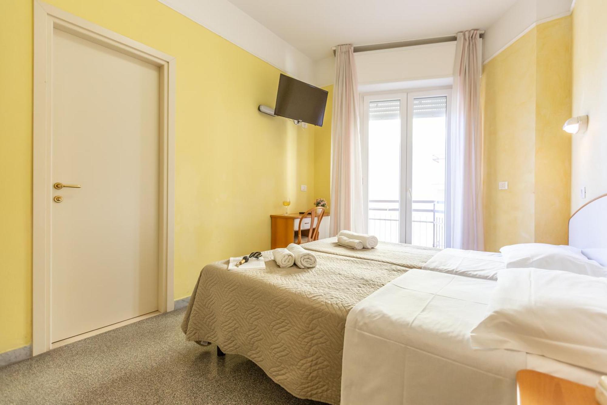 Hotel Naica Rimini Exterior photo