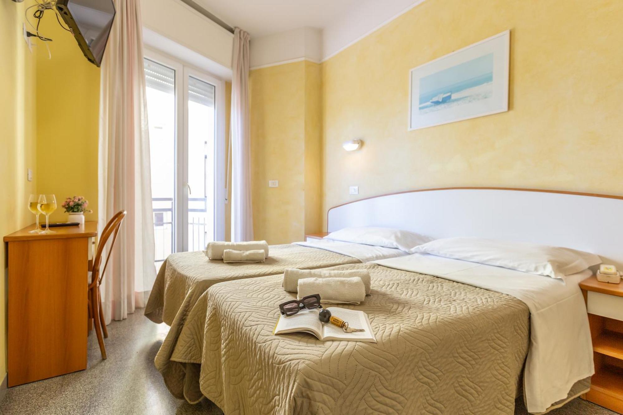 Hotel Naica Rimini Exterior photo