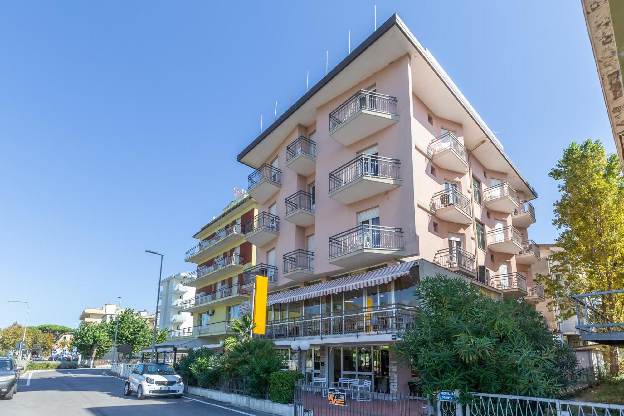 Hotel Naica Rimini Exterior photo