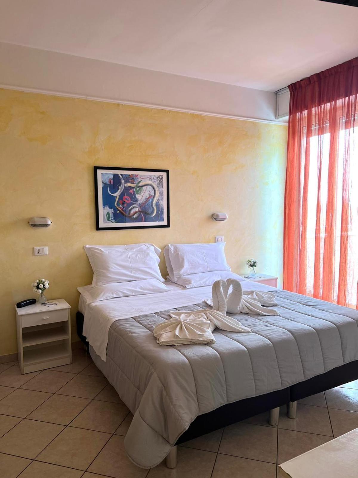 Hotel Naica Rimini Exterior photo