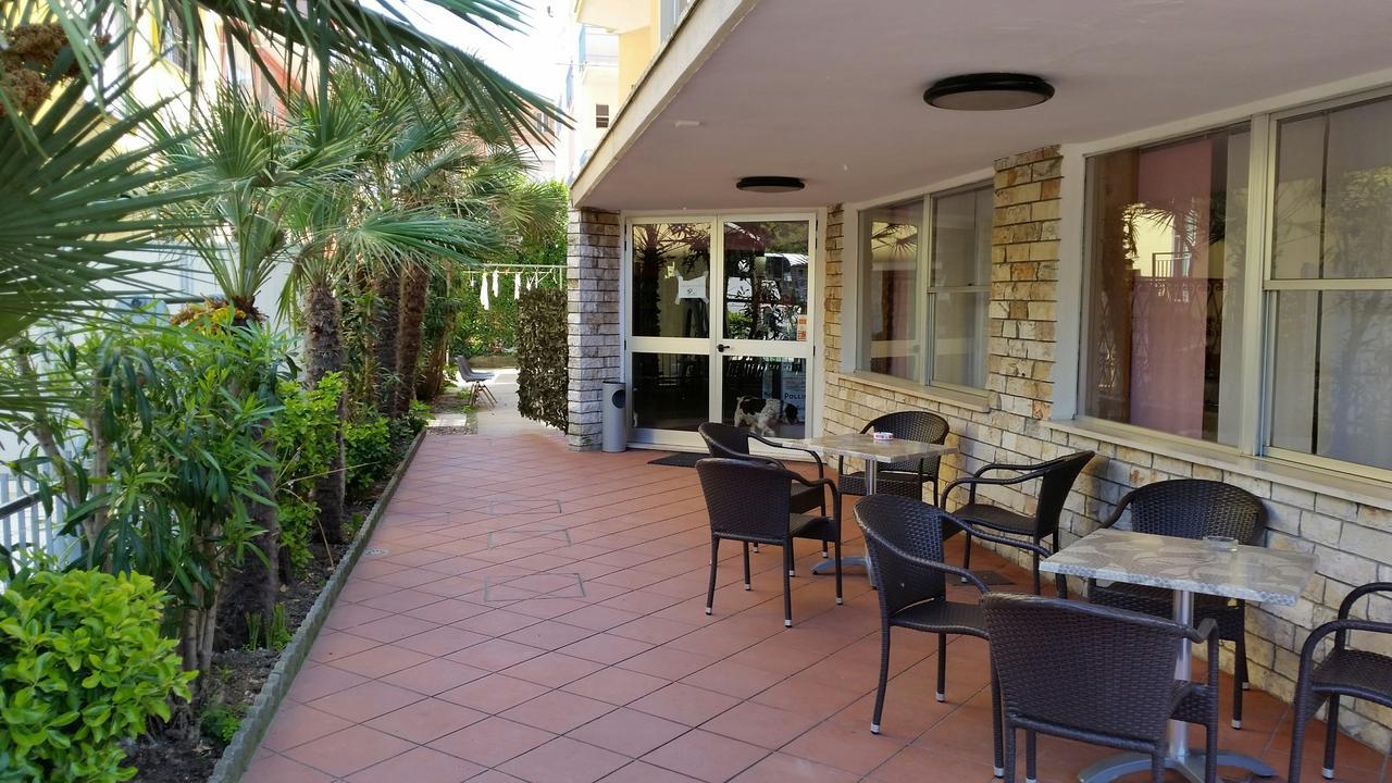Hotel Naica Rimini Exterior photo